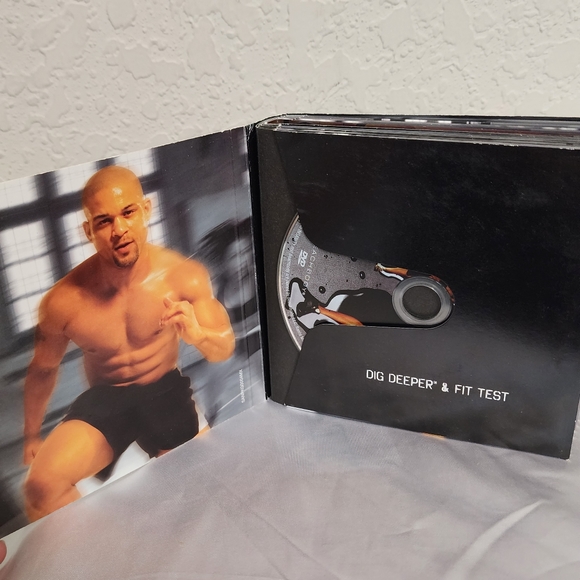 Insanity Beach Body Full 9 DVD Set - Picture 2 of 12